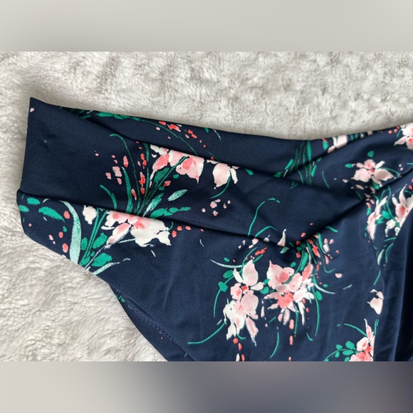 NWT- Carve Designs Women's Mae Bikini Bottom in Bouquet - Picture 6 of 13